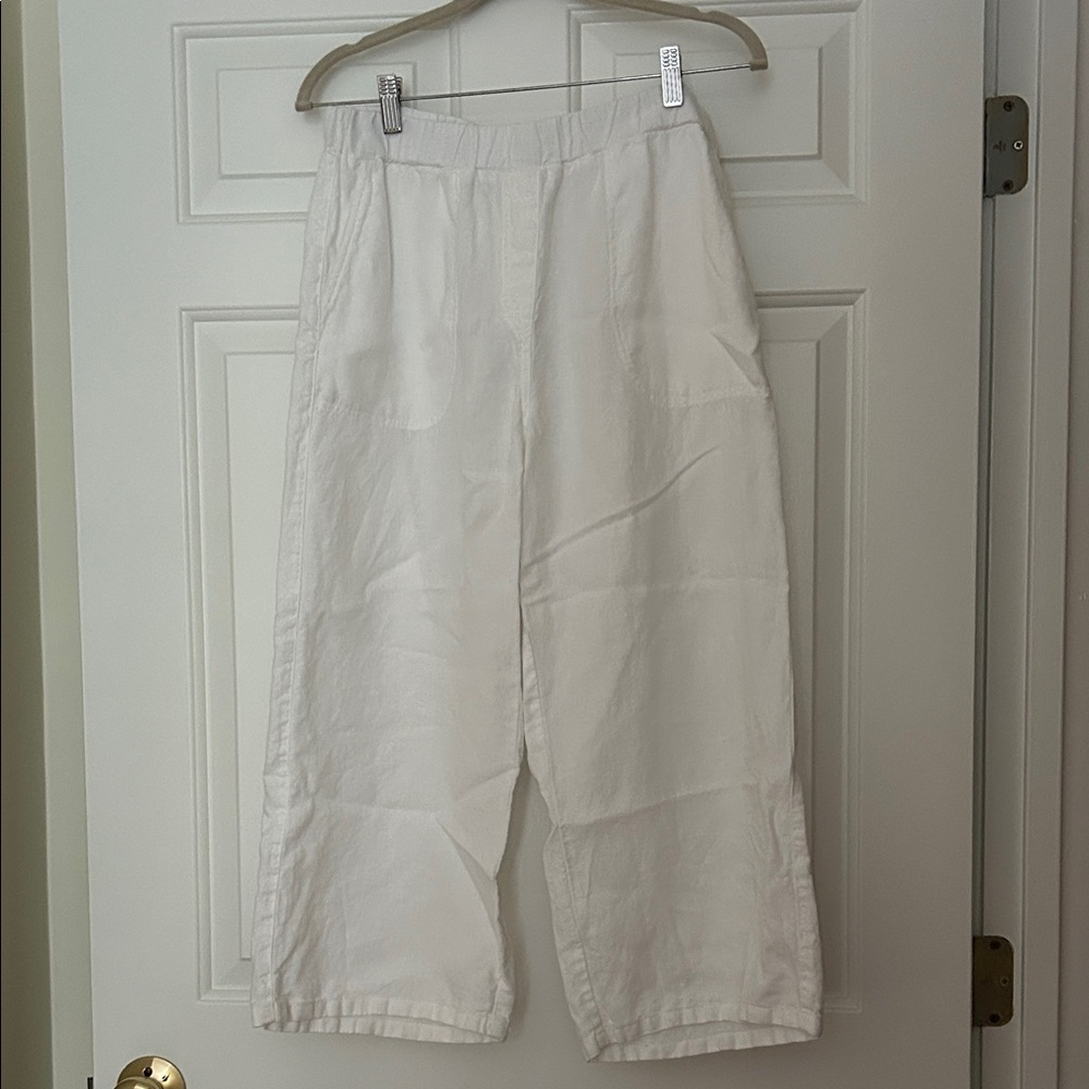 Cut Loose Cropped Linen Pants